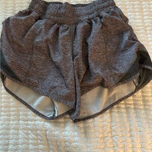 LULULEMON HOTTY HOT size 4